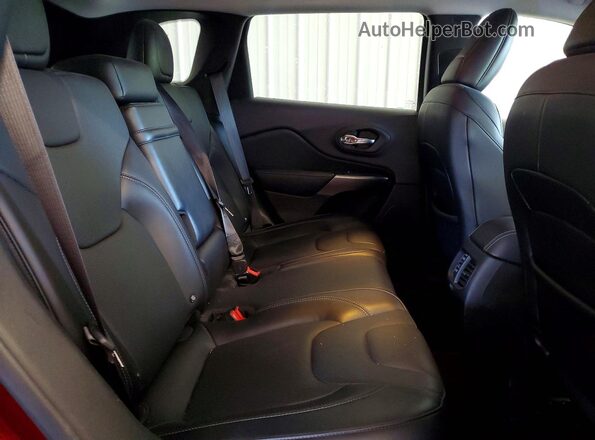 1C4PJMDX8KD135068 2019 JEEP CHEROKEE Red Widok wnętrza z tyłu