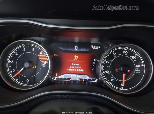 1C4PJMDX8KD321676 2019 JEEP CHEROKEE White Հետևի նստատեղերի տեսք