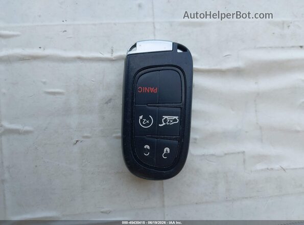 1C4PJMDX8KD321676 2019 JEEP CHEROKEE White Առջևի վահանակի տեսք