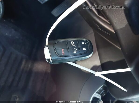 1C4PJMDX9JD517382 2018 JEEP CHEROKEE White Вид панелі приладів