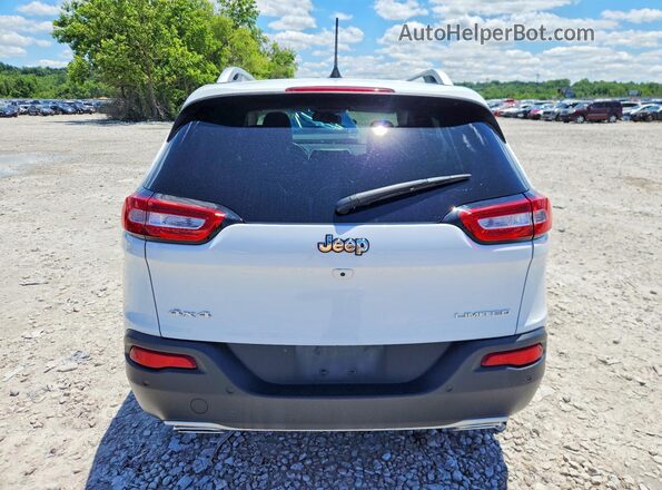 1C4PJMDXXJD530013 2018 JEEP CHEROKEE White Rear view