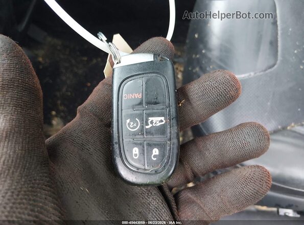 1C4PJMDXXKD133483 2019 JEEP CHEROKEE Black Vista del salpicadero