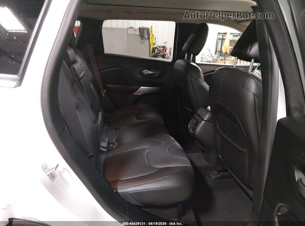 1C4PJMJS6HW525401 2017 JEEP CHEROKEE White Widok naklejki z numerem VIN