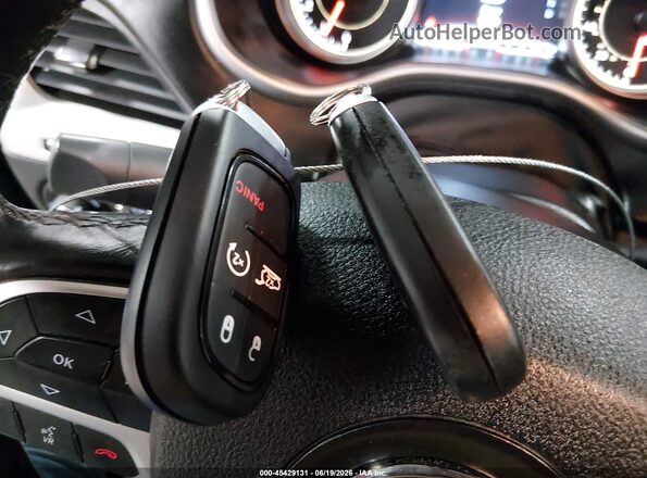 1C4PJMJS6HW525401 2017 JEEP CHEROKEE White Widok deski rozdzielczej