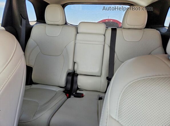 1C4PJMJS6HW631170 2017 JEEP CHEROKEE White Widok tylnych siedzeń