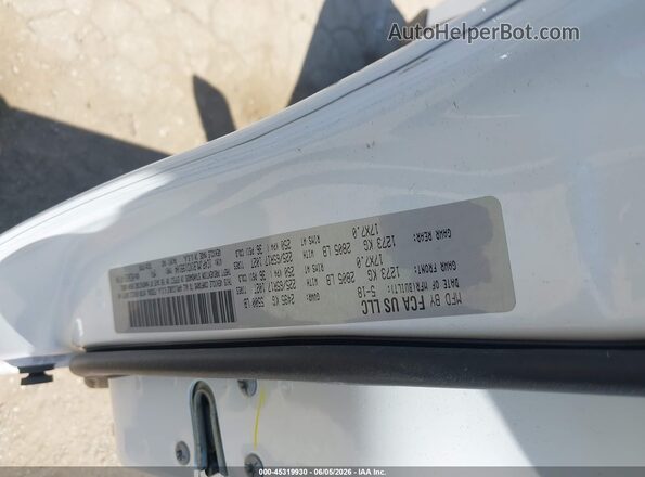 1C4PJMLB1KD199104 2019 JEEP CHEROKEE White Engine compartment view