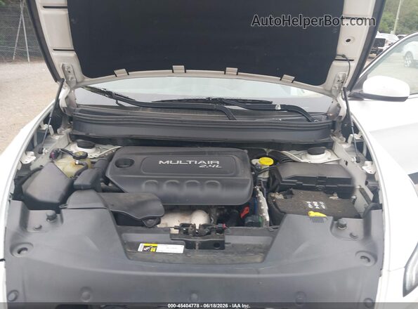 1C4PJMLB2JD505466 2018 JEEP CHEROKEE White Rear view