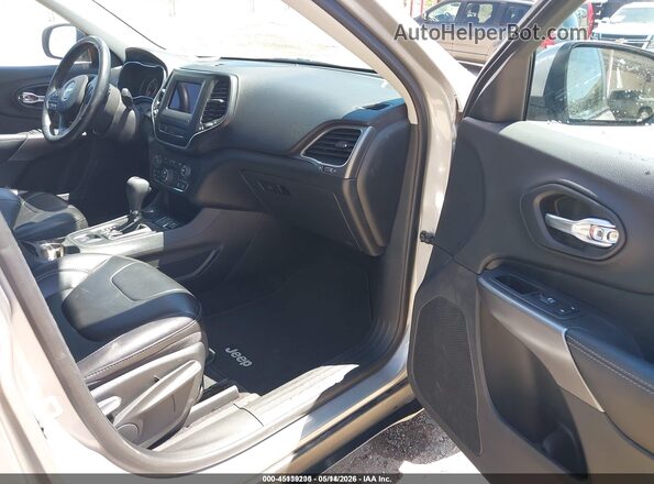 1C4PJMLB2KD226925 2019 JEEP CHEROKEE Silver 