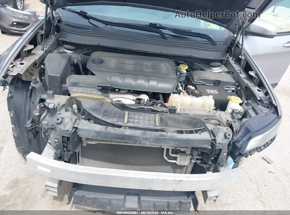 1C4PJMLB2KD320240 2019 JEEP CHEROKEE Silver Vista trasera