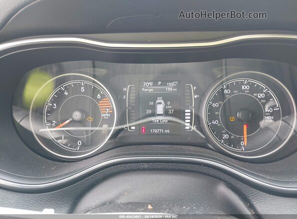 1C4PJMLB2KD320240 2019 JEEP CHEROKEE Silver Vista de los asientos traseros