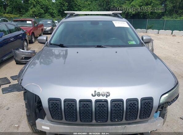 1C4PJMLB2KD320240 2019 JEEP CHEROKEE Silver Vista interior trasera