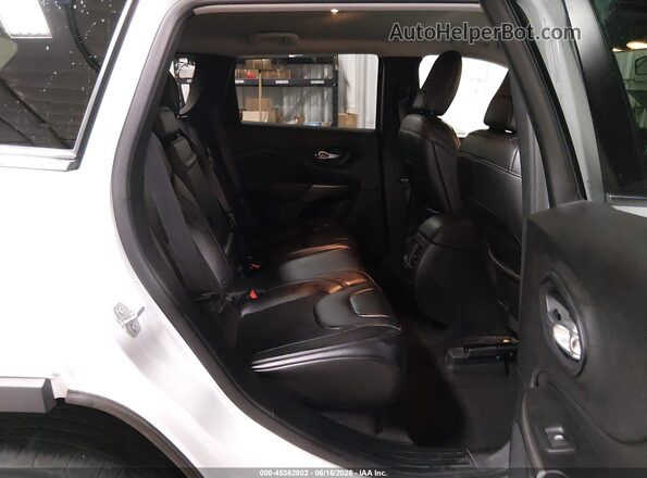 1C4PJMLB4KD349304 2019 JEEP CHEROKEE White Вид наклейки з VIN-кодом