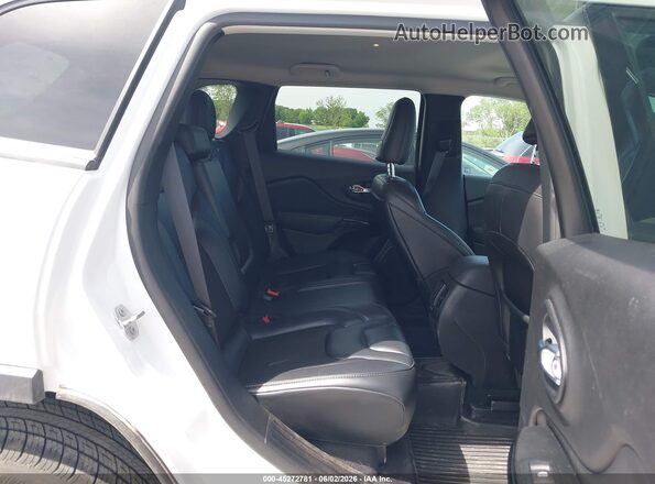 1C4PJMLB4MD168402 2021 JEEP CHEROKEE White VIN կոդի պիտակի տեսք