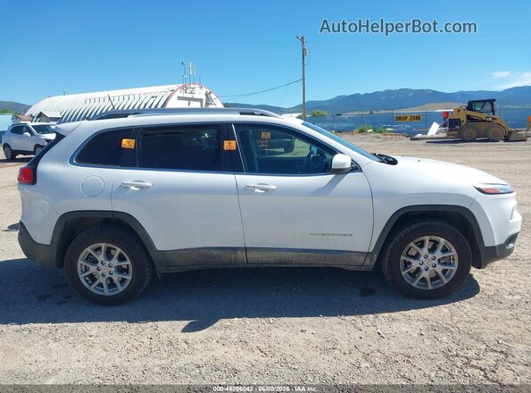 1C4PJMLB5JD535898 2018 JEEP CHEROKEE White Rear interior view