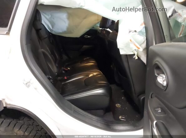 1C4PJMLB5KD137706 2019 JEEP CHEROKEE White 