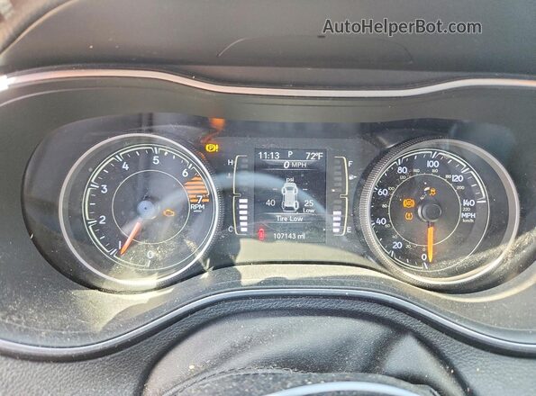 1C4PJMLB5KD199347 2019 JEEP CHEROKEE Gray Vista del cuadro de instrumentos