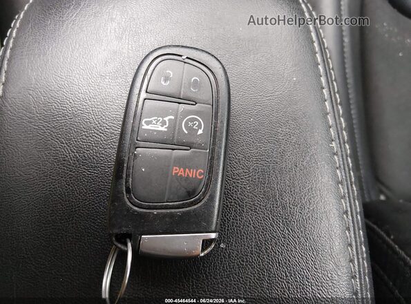 1C4PJMLB6KD355007 2019 JEEP CHEROKEE White Vista del salpicadero