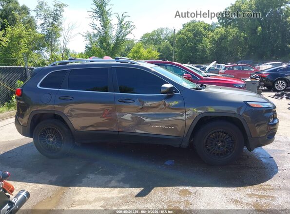 1C4PJMLB7JD517208 2018 JEEP CHEROKEE Gray Widok wnętrza z tyłu