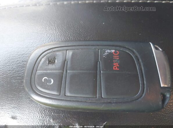 1C4PJMLB7JD517208 2018 JEEP CHEROKEE Gray Widok deski rozdzielczej