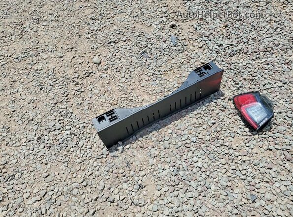 1C4PJMLB8LD603789 2020 JEEP CHEROKEE Серый Вид наклейки с VIN-кодом