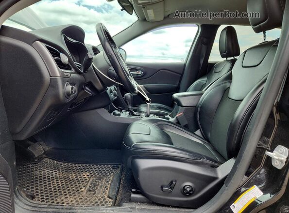 1C4PJMLB9LD514099 2020 JEEP CHEROKEE Black Вид салону спереду