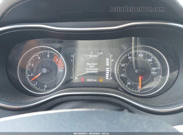 1C4PJMLN8KD229595 2019 JEEP CHEROKEE Red უკანა სავარძლების ხედი