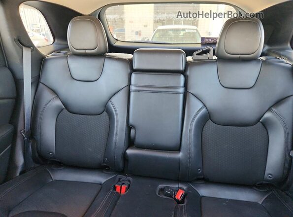 1C4PJMLX0KD299142 2019 JEEP CHEROKEE Maroon Widok tylnych siedzeń
