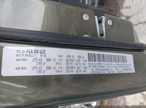 1C4PJMLX0KD323603 2019 JEEP CHEROKEE Green Vista del compartimento del motor