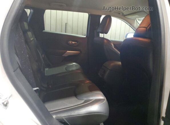 1C4PJMLX2JD539421 2018 JEEP CHEROKEE Белый Вид задней части салона