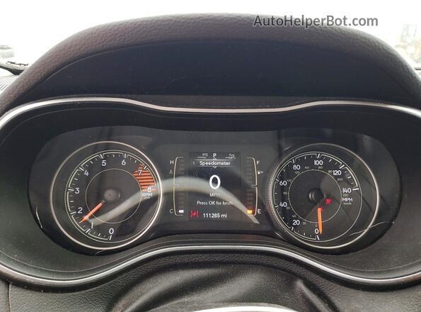 1C4PJMLX2KD113584 2019 JEEP CHEROKEE Burgundy ხელსაწყოთა პანელის ხედი