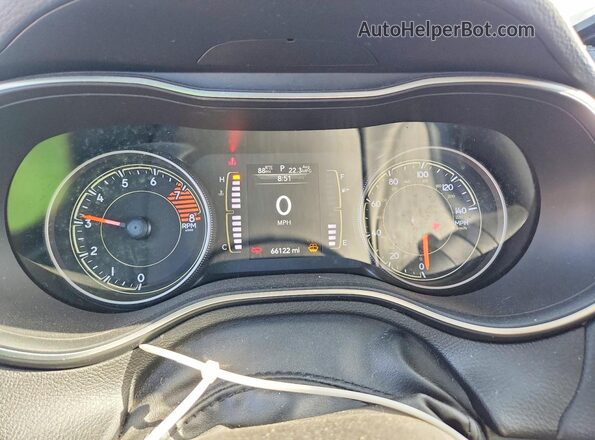 1C4PJMLX3LD539186 2020 JEEP CHEROKEE Silver Սարքավորումների վահանակի տեսք
