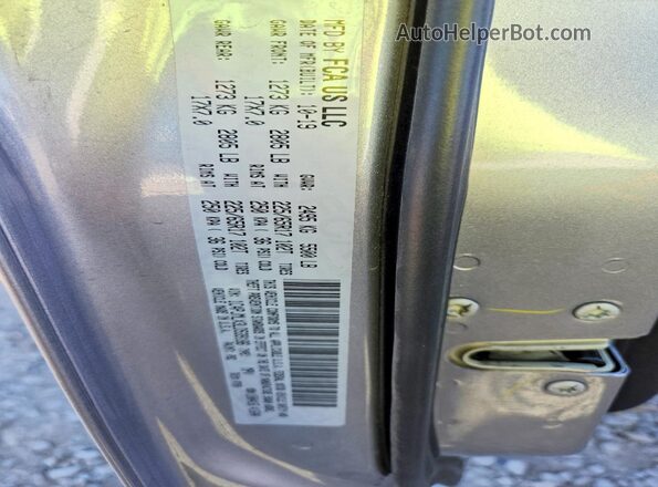 1C4PJMLX3LD539186 2020 JEEP CHEROKEE Silver Շարժիչի բաժամունքի տեսք