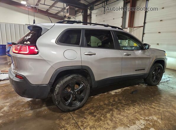 1C4PJMLX4KD281968 2019 JEEP CHEROKEE Silver უკანა მარჯვენა