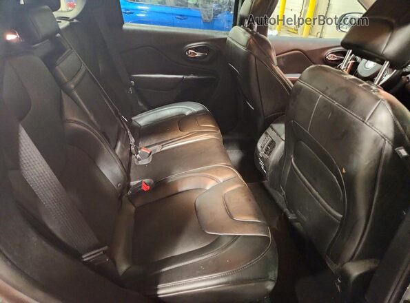 1C4PJMLX4KD281968 2019 JEEP CHEROKEE Silver უკანა სალონის ხედი