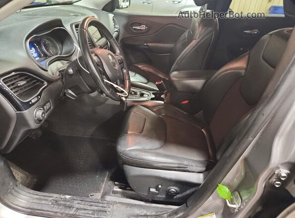 1C4PJMLX4KD281968 2019 JEEP CHEROKEE Silver წინა სალონის ხედი