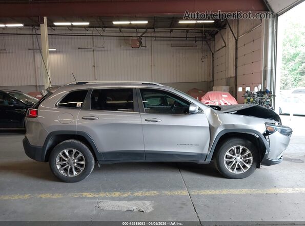 1C4PJMLX5KD253998 2019 JEEP CHEROKEE Gray Rear interior view