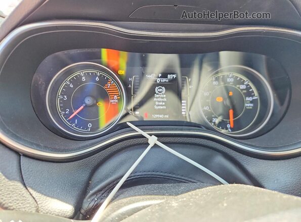 1C4PJMLX6KD271569 2019 JEEP CHEROKEE Burgundy Սարքավորումների վահանակի տեսք