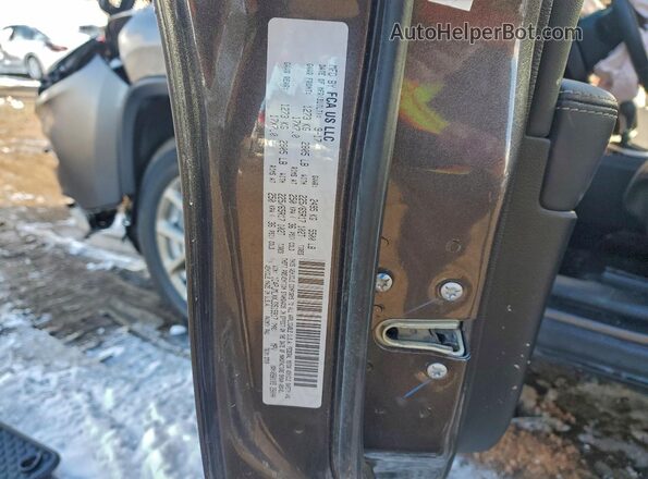 1C4PJMLXXJD515917 2018 JEEP CHEROKEE Серебряный Панорамный вид салона 360°
