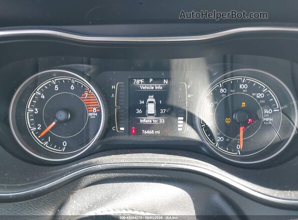 1C4PJMLXXKD451248 2019 JEEP CHEROKEE White Vista de los asientos traseros