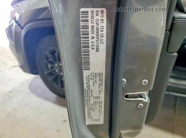 1C4PJMMB2PD112462 2023 JEEP CHEROKEE Gray VIN կոդի պիտակի տեսք
