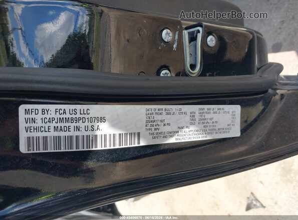 1C4PJMMB9PD107985 2023 JEEP CHEROKEE Black Շարժիչի բաժամունքի տեսք