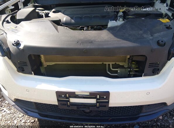 1C4PJMMBXPD111513 2023 JEEP CHEROKEE Белый Вид спереди