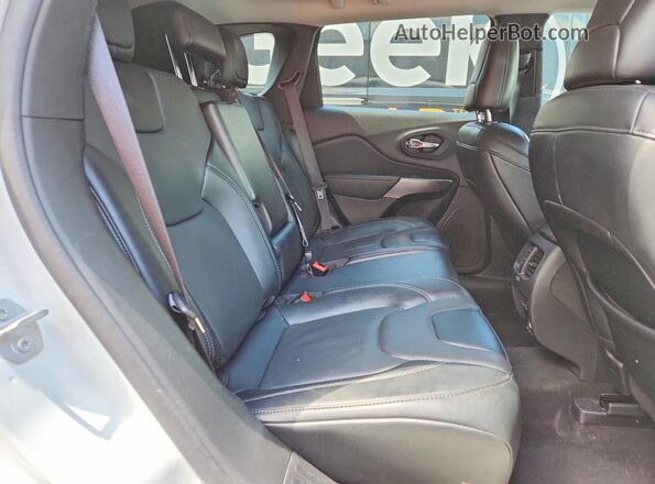 1C4PJMMN1ND511158 2022 JEEP CHEROKEE Белый Вид задней части салона