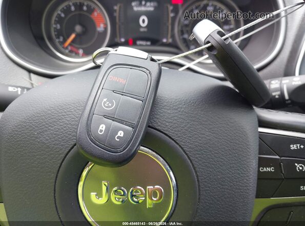 1C4PJMMX2MD206767 2021 JEEP CHEROKEE Gray Առջևի վահանակի տեսք
