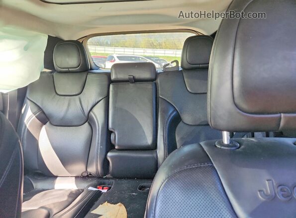 1C4PJMMX7MD175077 2021 JEEP CHEROKEE Зеленый Вид задних сидений