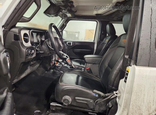 1C4PJXAN9SW603110 2025 JEEP WRANGLER White Front interior view