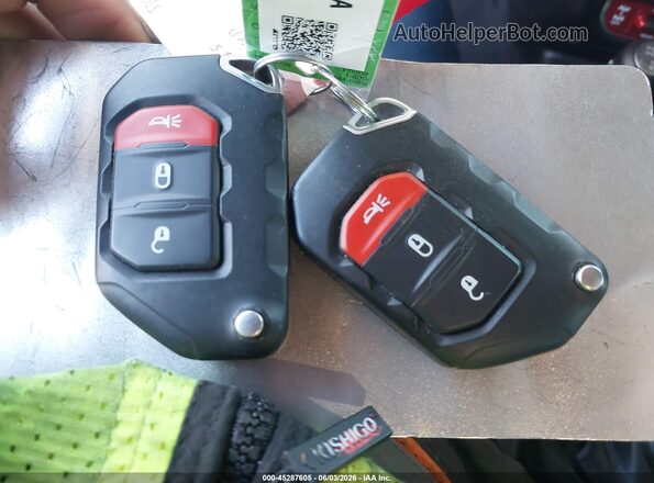 1C4PJXCGXSW521076 2025 JEEP WRANGLER Black Widok deski rozdzielczej