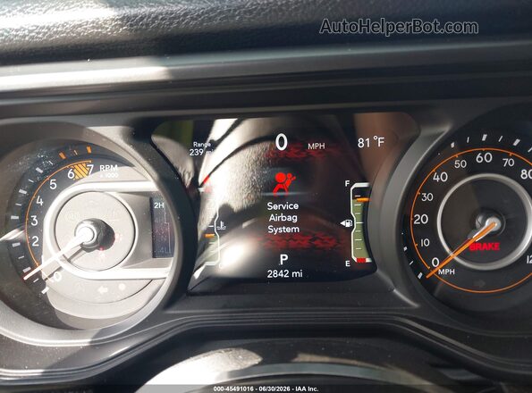 1C4PJXDG7TW204467 2026 JEEP WRANGLER Green Հետևի նստատեղերի տեսք