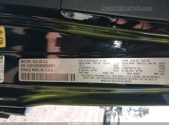 1C4PJXDG9SW658637 2025 JEEP WRANGLER Black Շարժիչի բաժամունքի տեսք