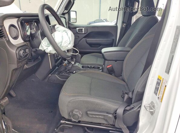 1C4PJXDNXSW500581 2025 JEEP WRANGLER White Vista interior delantera
